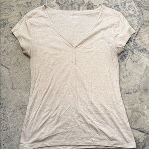 Old Navy Beige V-Neck Short Sleeve Tee